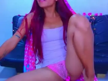 Chaturbate Live Sex Cam of alixxe_