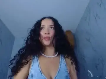 Chaturbate Free Live Porn of bella_vibes_s