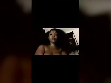 Chaturbate Live Sex Cam of cocolovesyou2