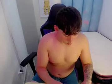 Chaturbate Live Sex Cam of d_moneyy_