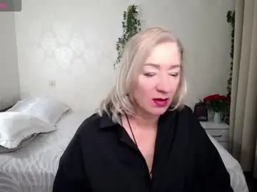 Chaturbate Live Sex Cam of hunters_woman