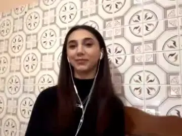 Chaturbate Watch Live Sex Cams of lilihalvorsen