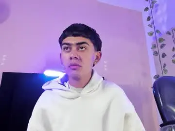 Chaturbate Watch Live Sex Cams of logan_wolf_