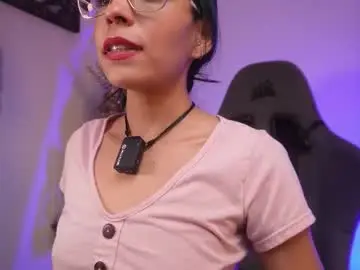 little_eli from chaturbate