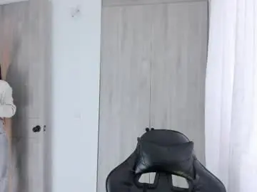 Chaturbate Free Live Porn of lyanna_cb