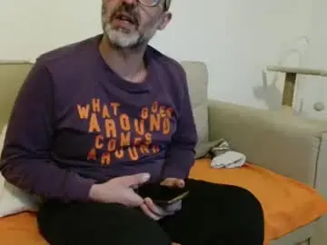 Chaturbate Live Sex Cam of new_simi_74