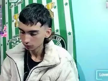 Chaturbate Live Porn of ttimy_x_boy