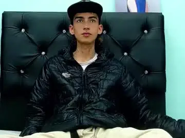 Chaturbate Sex Cam of ttimy_x_boy