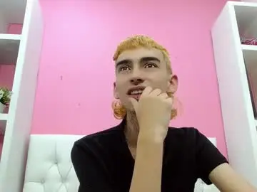 Chaturbate Live Sex Cam of ttimy_x_boy