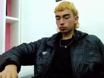 Chaturbate Adult Video Chat of ttimy_x_boy