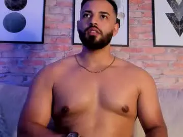 Chaturbate Live Sex Cam of chris_varden