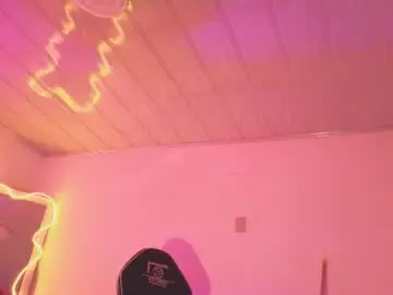 Chaturbate Live Sex Cam of laylafoxy_tay