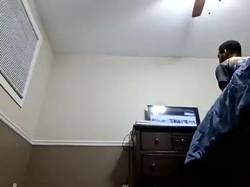 moneyboysaveg548 from chaturbate