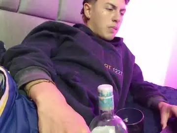 Chaturbate Free Live Porn of naytonfreeman