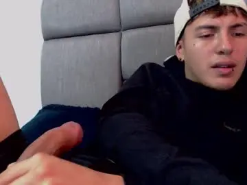 Chaturbate Live Sex Cam of naytonfreeman