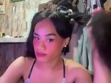 Chaturbate Live Sex Cam of ur_sweet_atarah18