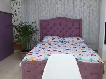 alaia_skater from chaturbate