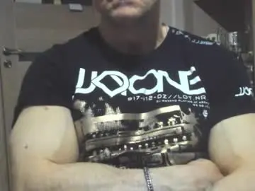 Chaturbate Live Sex Cam of carin_the_body