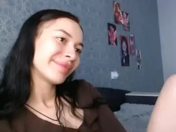 Chaturbate Live Sex Cam of daphne_darkthorn