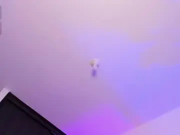 Chaturbate Live Sex Cam of miss_charlize__