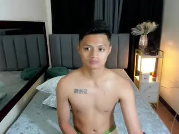 Chaturbate Best live sex cam show of bhillrhey121103