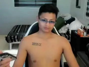 Chaturbate Adult Webcams of bhillrhey121103