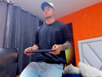 Chaturbate Nude Webcam of jaze_bradley