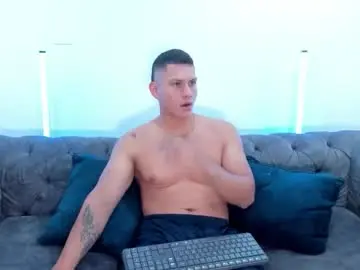 Chaturbate Watch Live Sex Cams of chris_diamonnd