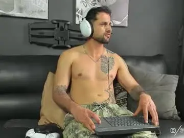 Chaturbate Nude Webcam of davevilboy