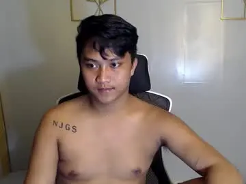 Chaturbate Live Sex Cam of innocent_neil143