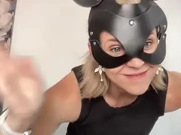 Chaturbate Live Sex Cam of mc_bunny