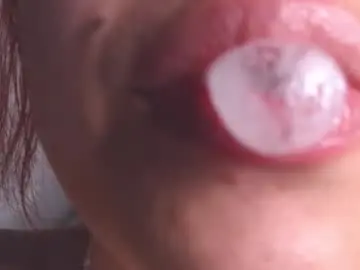 Chaturbate Live Sex Cam of bri_von_dhara_