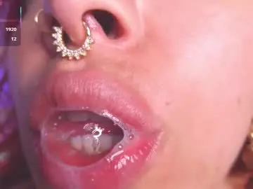 Chaturbate Live Porn of bri_von_dhara_