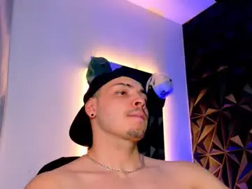 Chaturbate Live Sex Cam of maxwell_dupont