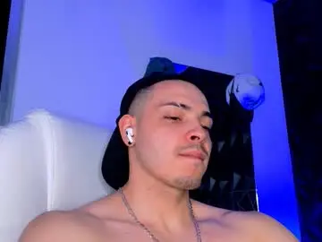 Chaturbate Watch Live Sex Cams of maxwell_dupont