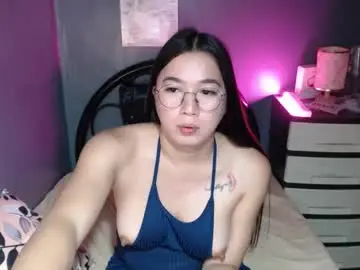 Chaturbate Watch Live Sex Cams of prettypetiteashley