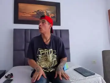 Chaturbate Live Sex of wyatt_2