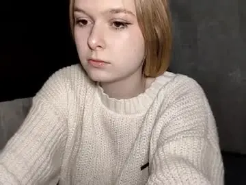 Chaturbate Live Sex Cam of chanelledroz