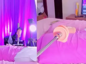 Chaturbate Live Sex Cam of zinamarlowe