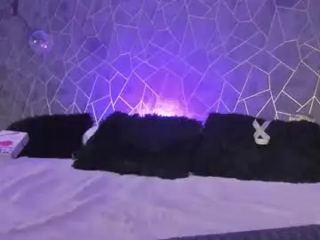 danaandthamaraangels from chaturbate