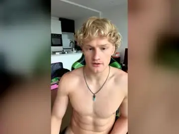 Chaturbate Live Sex of thatbl0ndeboyx