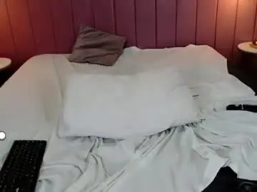 Chaturbate Live Sex Cam of valerie__miller_