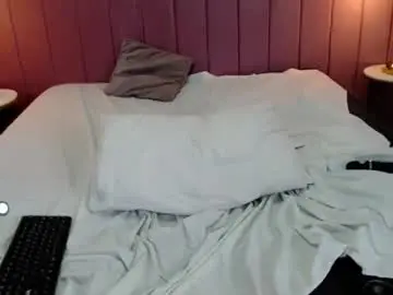 Chaturbate Live Sex Cam of valerie__miller_