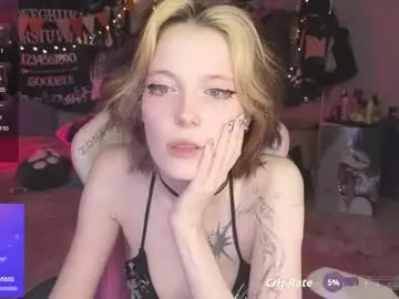 Chaturbate Best live sex cam show of crackling_tati