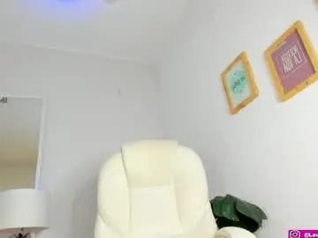 Chaturbate Best live sex cam show of lauraamber_