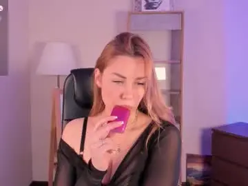 Chaturbate Sex Chat of roxy_wet