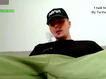 Chaturbate Best live sex cam show of brell_line