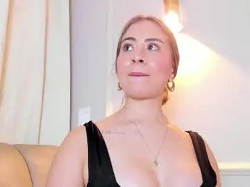 Chaturbate Sex Cam of lia_walton__