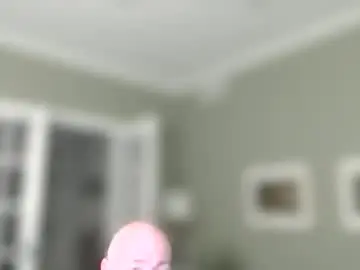 Chaturbate Live Sex Cam of mickbiguyohio