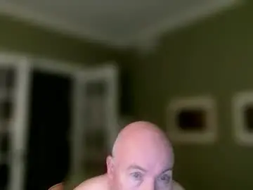 Chaturbate Live Sex Cam of mickbiguyohio